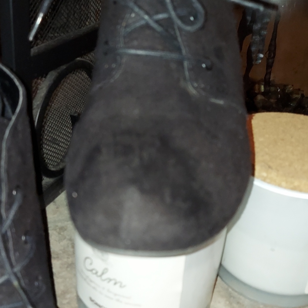 Shoes - Picture 5 of 10
